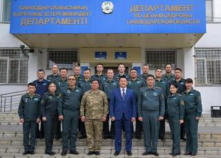 Павлодарда жастар әскерге аттанып, көктемдегі су тасқынына қатысқандар марапатталды