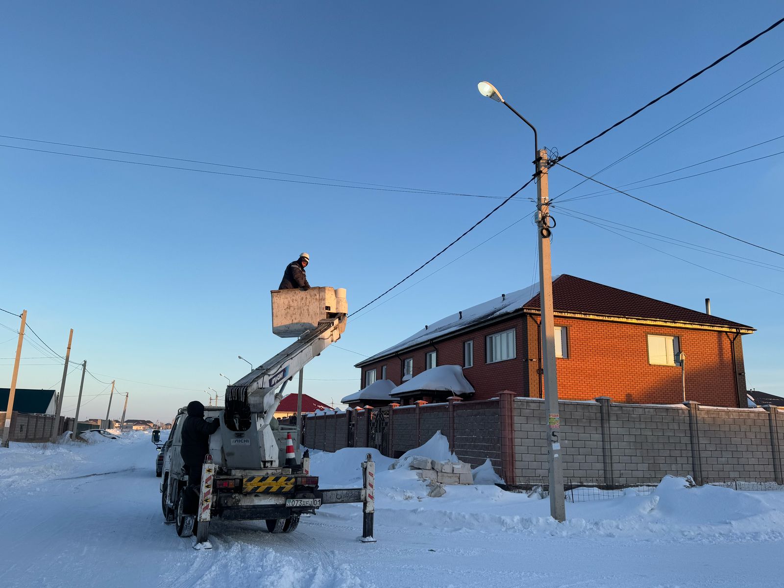 Қосшы қаласында көше жарығын қалпына келтіру жұмыстары жалғасуда