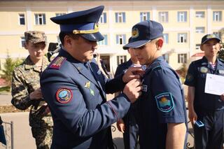 Астанада Ұлттық ұланның сарбазы «Суға батқандарды құтқарғаны үшін» медалімен марапатталды