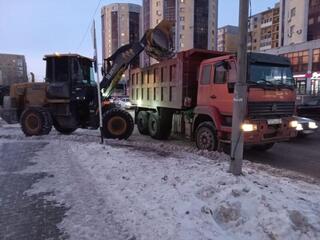 Астанада түнгі ауысымдағы қар тазалауға 1300-ден астам арнайы техника шығарылды