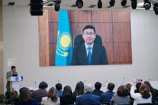 ФОРУМ АЛАҢЫНДА ДЕНСАУЛЫҚ САҚТАУ БАСШЫЛАРЫ ӨЗГЕРІСТЕРДІ БАСҚАРУ СТРАТЕГИЯЛАРЫН ТАЛҚЫЛАДЫ